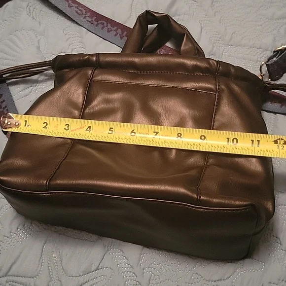 SOLD.....NAUTICA PURSE - Picture 5 of 10